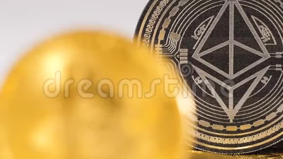 宏观黄金货币比黑币更受关注视频的预览图
