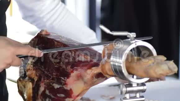 西班牙火腿切割刀在展览中切火腿视频的预览图
