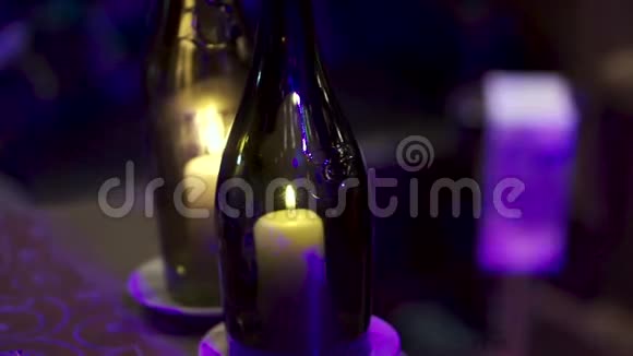 里面有蜡烛的装饰瓶剪辑小瓶子里的蜡烛夏季自制装饰玻璃瓶和视频的预览图