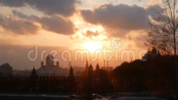 夕阳下的莫斯科克里姆林宫视频的预览图