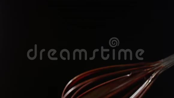 棕色巧克力滴视频的预览图