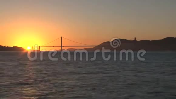 日落金门大桥时间流逝视频的预览图