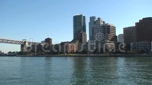 旧金山海湾大桥部分天际线视频的预览图