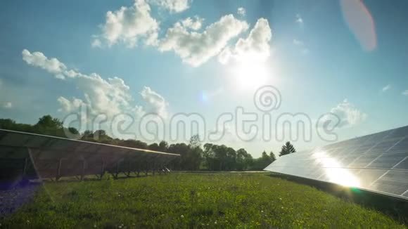 太阳能电池板和太阳全景延时视频的预览图