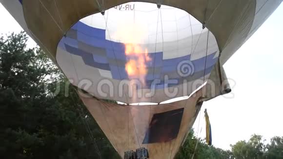 空气气球气体火灾加热视频的预览图