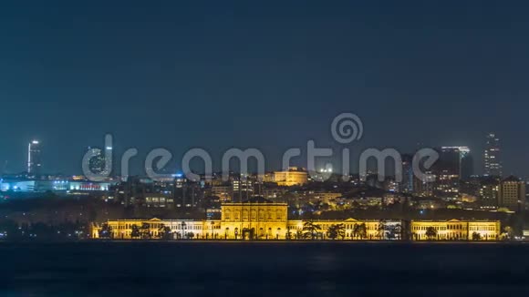 米玛西南大学夜间时间伊斯坦布尔的besiktas区的景色取自城市的亚洲部分视频的预览图