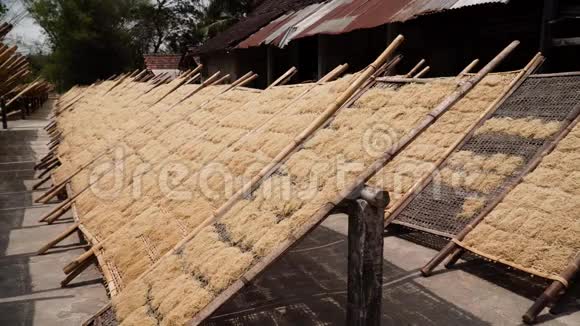 面条工厂在班图尔日惹印度尼西亚视频的预览图
