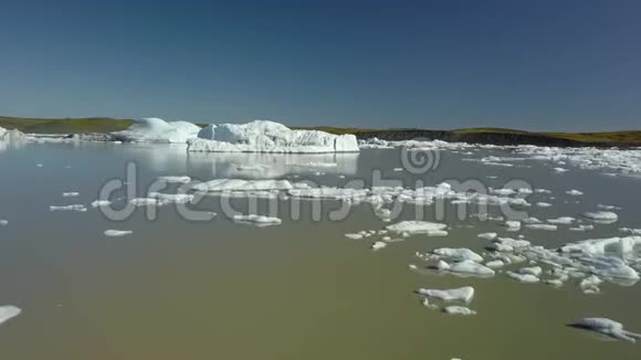 冰岛的冰山视频的预览图