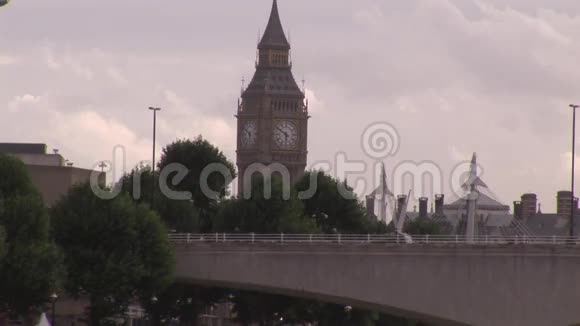伦敦城在第七天视频的预览图