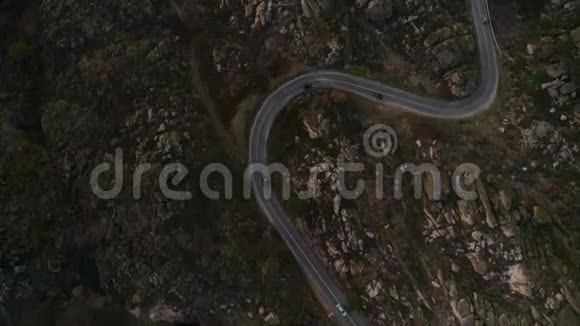 空中镜头与史诗般的风景视频的预览图