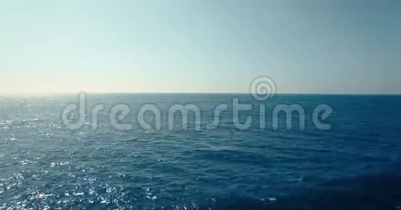 印度曼德雷姆果阿海滩的鸟瞰图视频的预览图