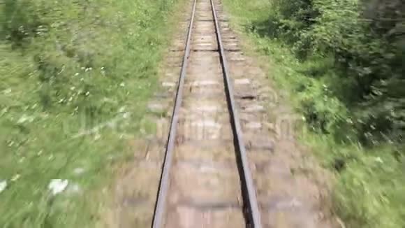 从森林里最后一辆马车的窗户看到铁路乔治亚视频的预览图