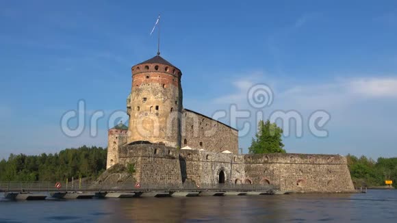 奥拉夫林纳城堡特写七月阳光明媚芬兰萨文林纳视频的预览图
