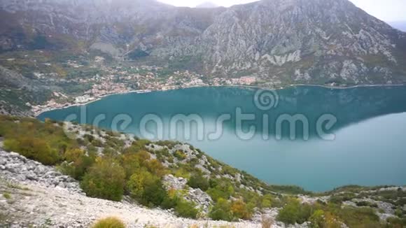 黑山科托尔湾从里桑的高山上看到视频的预览图