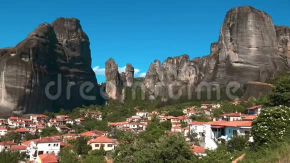 梅塔附近村庄的希腊景观视频的预览图