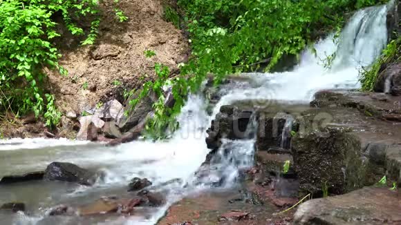 乌克兰瀑布在切尔尼夫茨地区视频的预览图