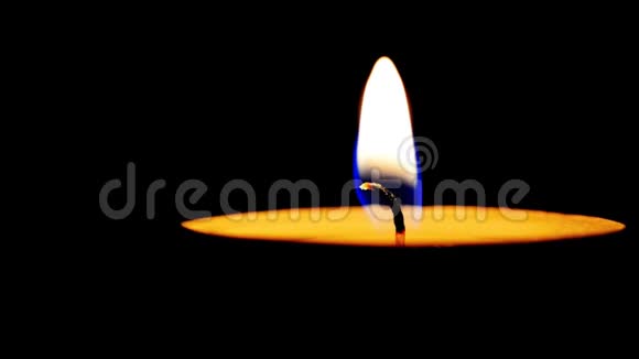 燃烧蜡烛摄影视频的预览图
