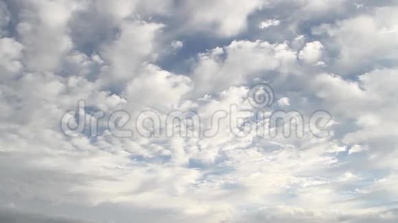 真正的云层背景视频的预览图
