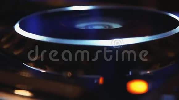 DJ设备控制台视频的预览图