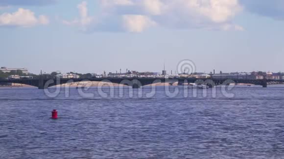圣彼得堡的三一桥视频的预览图