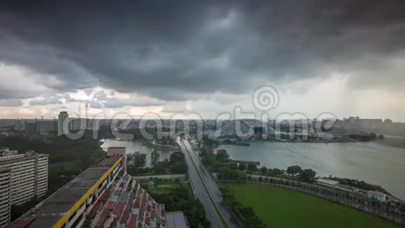 新加坡雨天暴风雨即将来临视频的预览图