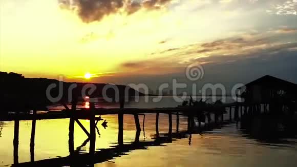马来西亚槟城码头附近美丽的时光流逝视频的预览图