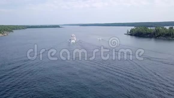 帕里湾安大略省岛屿女王游轮视频的预览图