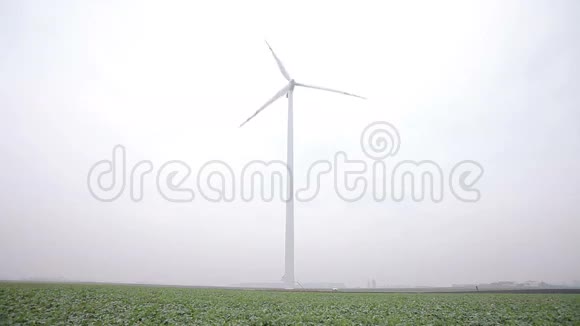 风力涡轮机工作视频的预览图