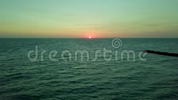 海洋日出景观视频的预览图