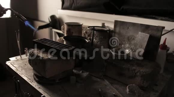 金属铸造用喷孔模具的加热视频的预览图
