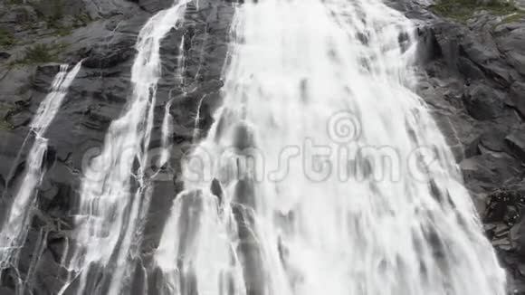 狼牙瀑布视频的预览图