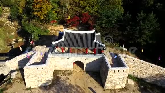 韩国釜山盖姆杰翁山堡垒西门2017年秋视频的预览图
