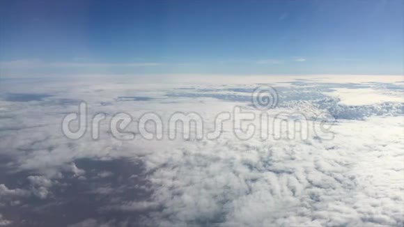 欧洲上空的云视频的预览图