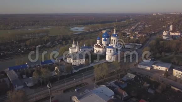 神圣的博格罗布斯基修道院弗拉基米尔地区俄罗斯空中观景视频的预览图