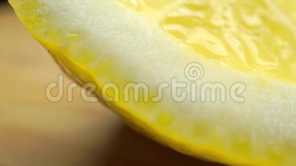 切柠檬宏锅视频视频的预览图
