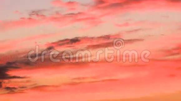 云彩伸展日落时间视频的预览图