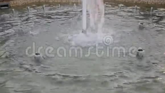 清水小人工喷泉视频的预览图