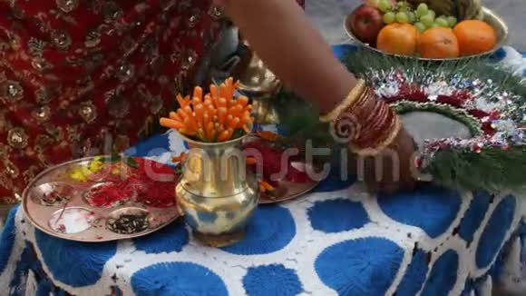 印度教婚礼的属性视频的预览图