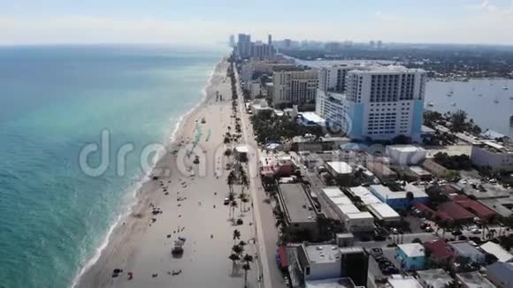 佛罗里达州迈阿密附近的好莱坞海滩海滨木板路视频的预览图