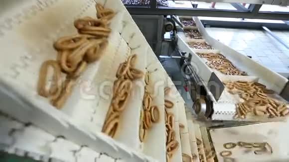 面包店烘焙产品的包装视频的预览图