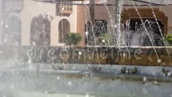 酒店景观室外娱乐区喷泉视频的预览图