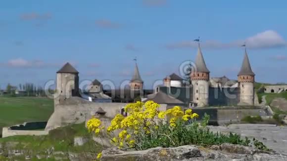 卡梅内茨波迪尔斯基的老堡垒视频的预览图