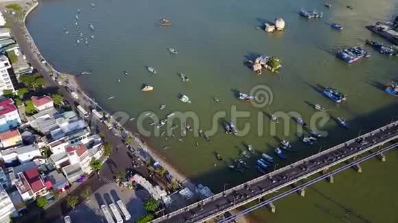 芽庄城桥船海航航视频的预览图