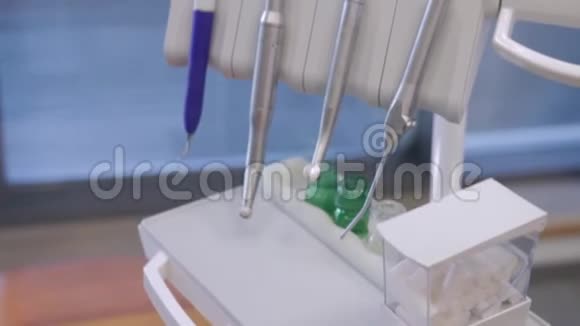牙医设备的特写镜头视频的预览图