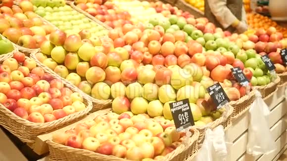 健康水果食品的美丽动态景观视频的预览图