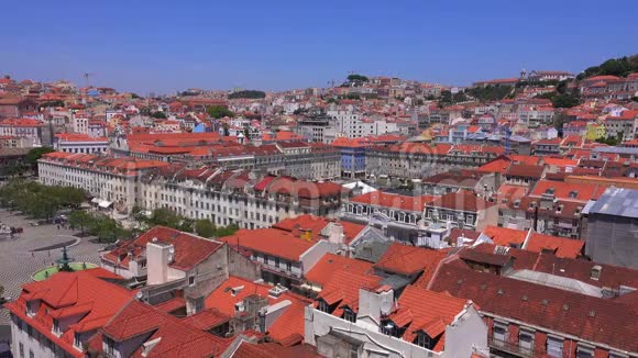 在里斯本的屋顶上里斯本葡萄牙2017年6月14日视频的预览图