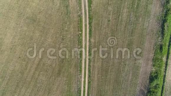 室外道路的多个俯视图位置草地农田河床夏季春季秋季海岸线视频的预览图