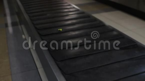 机场空行李领取带视频的预览图