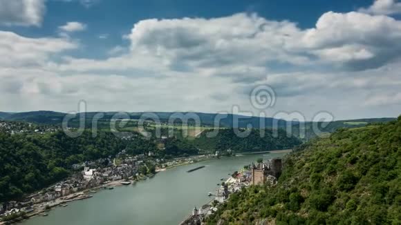 卡茨城堡在莱茵河谷上空的时间流逝视频的预览图