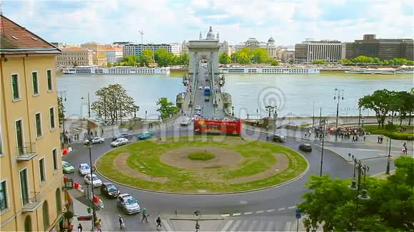 布达佩斯匈牙利链桥环形交通区视频的预览图